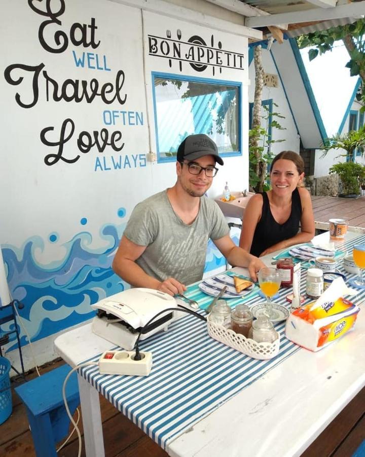Tria Maria Cottage Ngurbloat Екстериор снимка