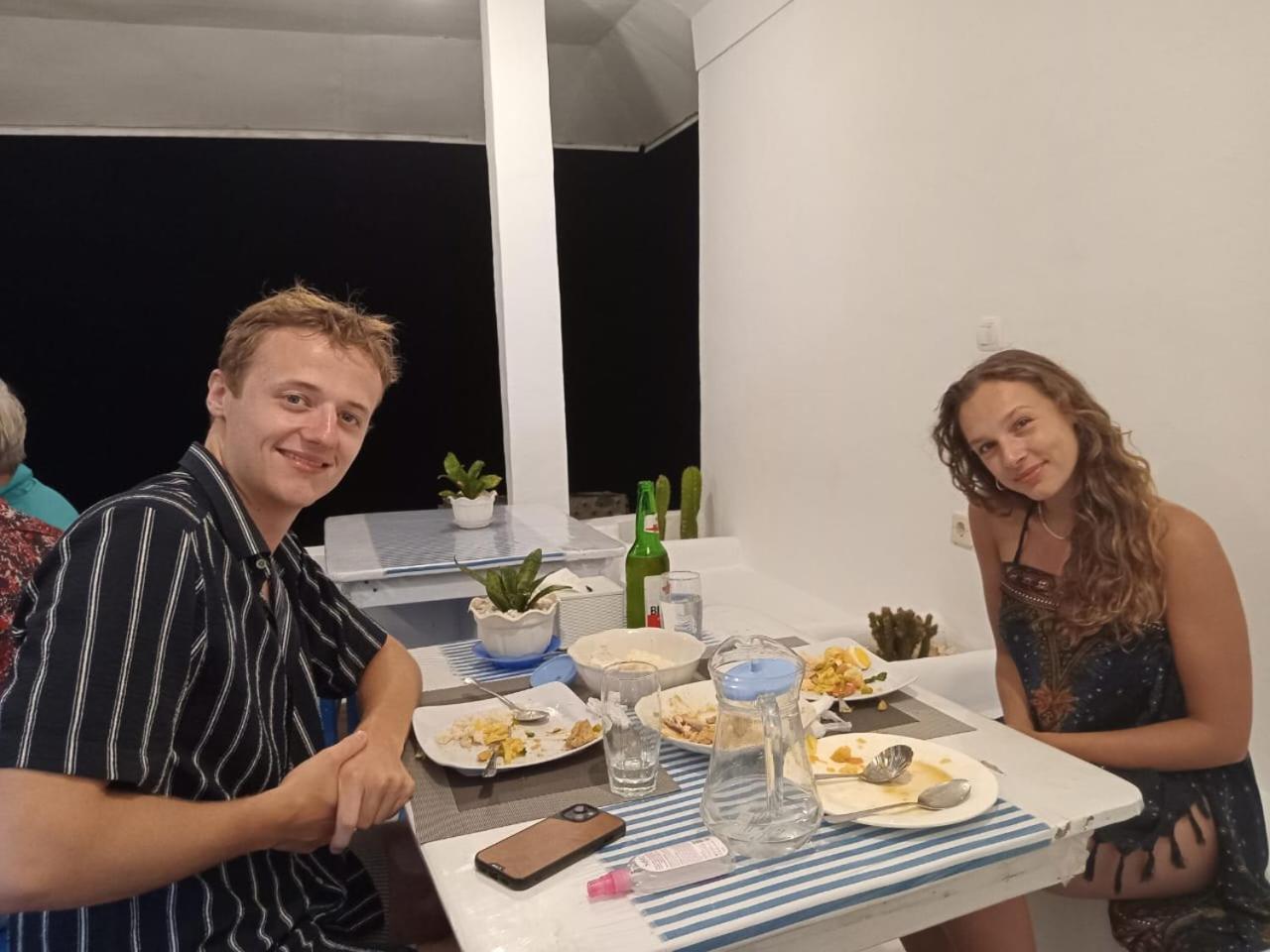 Tria Maria Cottage Ngurbloat Екстериор снимка