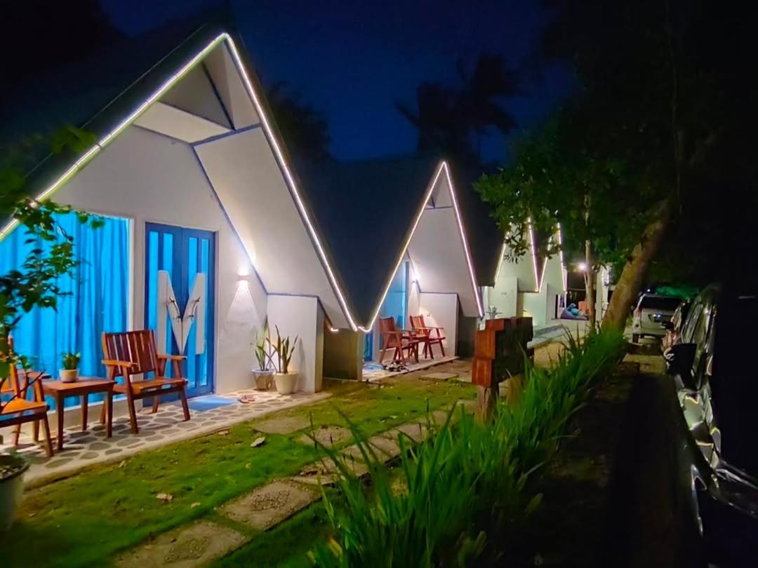 Tria Maria Cottage Ngurbloat Екстериор снимка