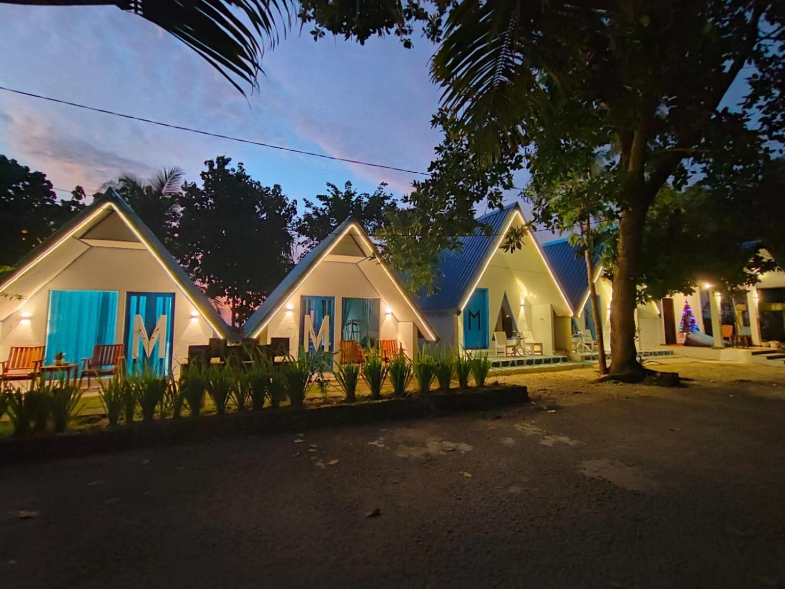Tria Maria Cottage Ngurbloat Екстериор снимка
